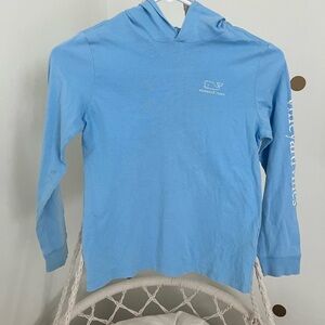 Vineyard Vines Girls long sleeve hooded shirt. Only worn a few times.